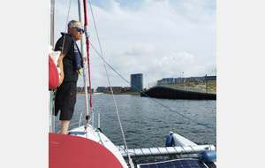 Entrée au port de Scheveningen après contact par VHF au Marine Traffic pour autorisation.